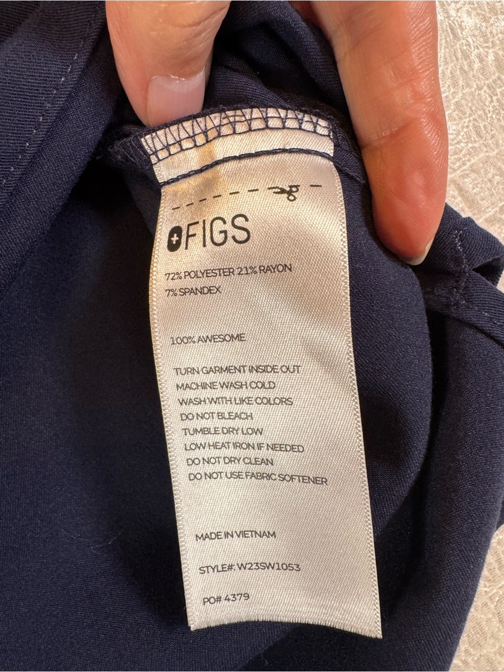 FIGS Catarina Variant Navy One-Pocket Scrub Top, Women’s size medium petite - Picture 3 of 5